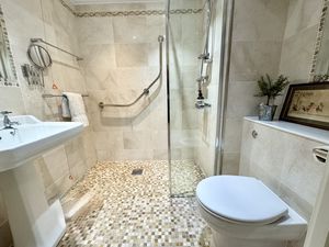 Wet/Shower Room- click for photo gallery